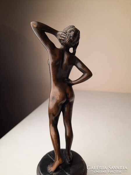Art Deco bronz női akt szobor, alabástrom tappal