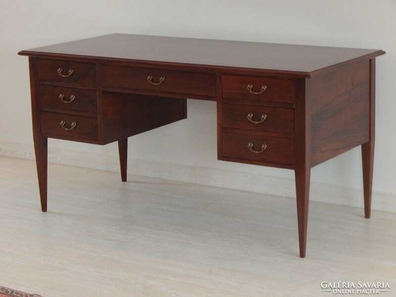 Classic desk with 7 drawers [a-18]