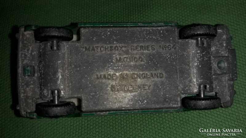 Az első MATCHBOX szériából - LESNEY-MOKÓ - GOMBKEREKES ROLLS ROYS fém kisautó 1:64 képek szerint