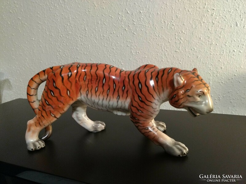 Herend porcelain wild tiger 20 cm