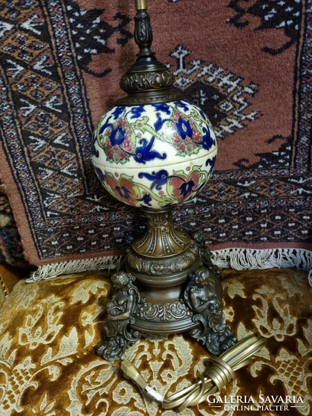 Régi Zsolnay porcelán asztali lámpa