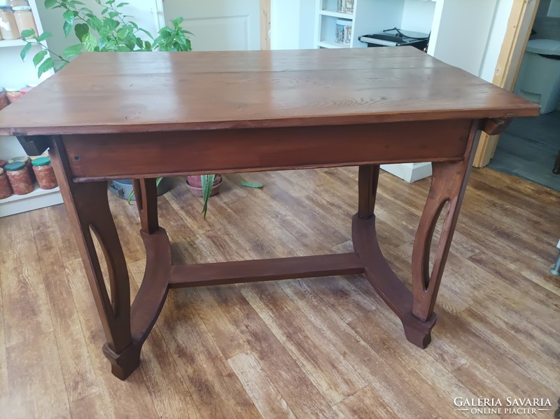 Antik szecessziós asztal