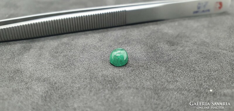 Brazilian emerald cabochon 1.48 carats. With certification.