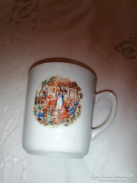 Rare children's mug with Snow White and the Seven Dwarfs from the 1970s.