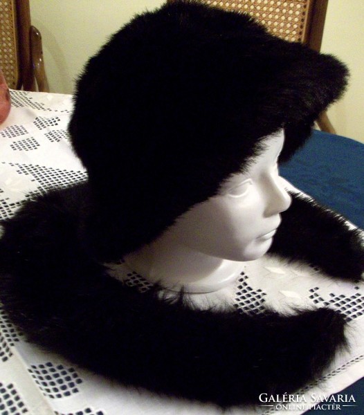 Beautiful black faux fur hat/cap and collar/scarf new