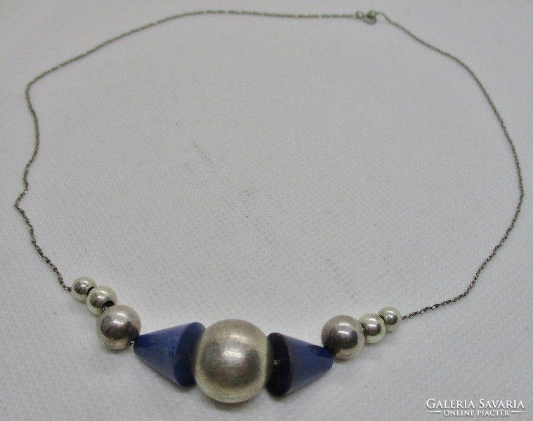 Beautiful silver necklace with lapis lazuli