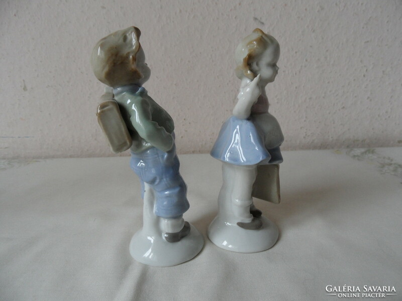 Régi német porcelán figura pár ( 2 db. Iskolás gyerek)