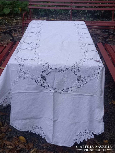 Antik terítő antik stilusú, fehér, kézi hímzésű asztalterítő, 160 x 310 cm