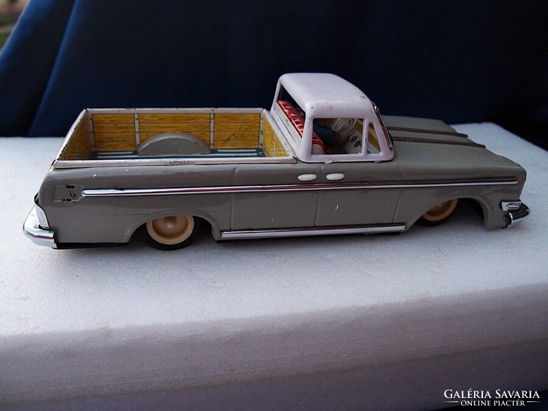 Vintage tin tay car