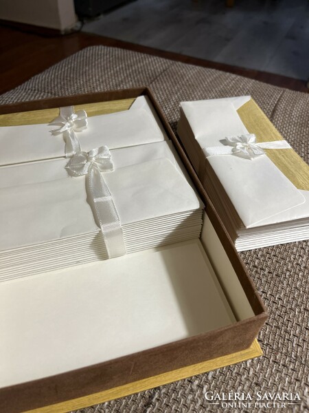 Impressive stationery set (exclusive stationery and envelopes in a beautiful box)