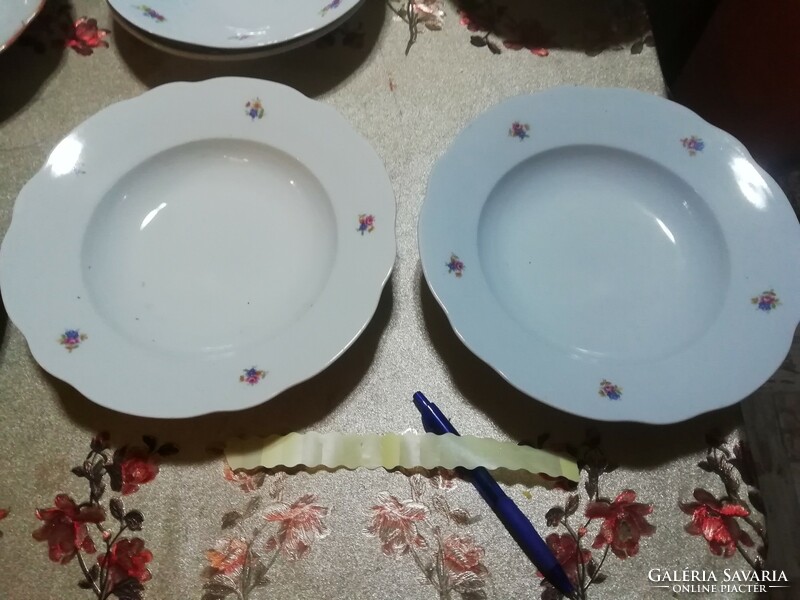 Zsolnay porcelán tányérok 2 db Antik 29. képeken látható állapotban
