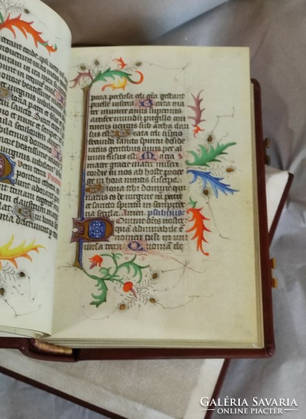 Cleves Katalin Órakönyvének (1440) fakszimile kiadása.(Liturgikus Könyv). 980 példányban készült...﻿