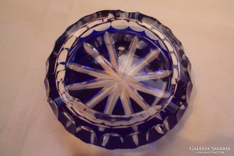2 pcs. Burgundy and blue crystal ashtray...Sold together.