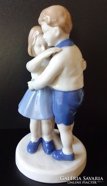 Rare porcelain dancing children in collectible condition!