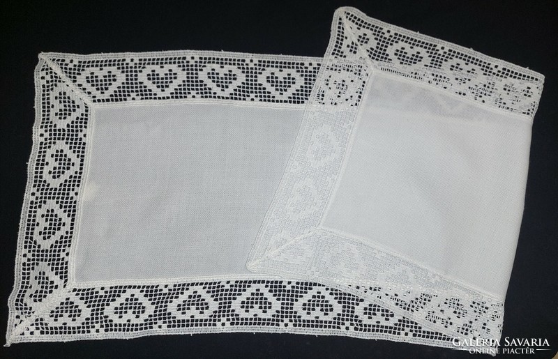Tablecloth with crochet border 93x36cm