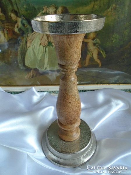 New, wood-metal candle holder. Height: 24 cm.