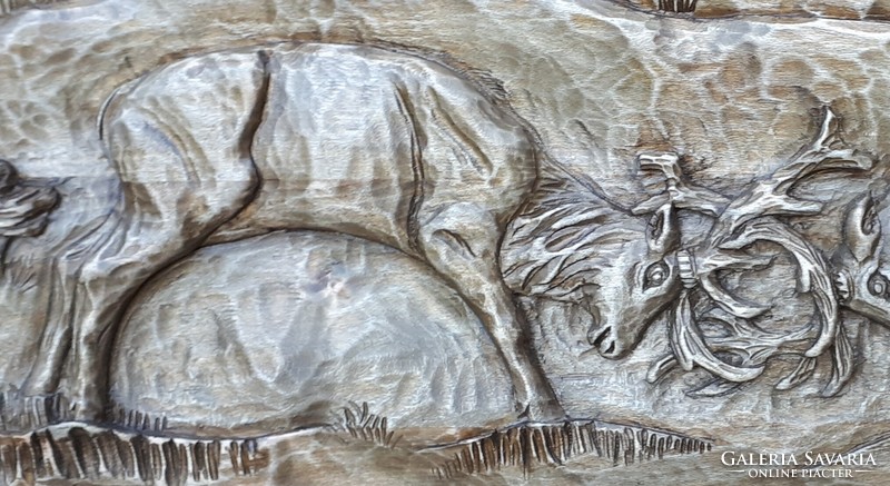 Szarvaskép vadászkép szarvasszobor vadászajándék kopjafa vadásztermék vadászat vadászpuska puska őz