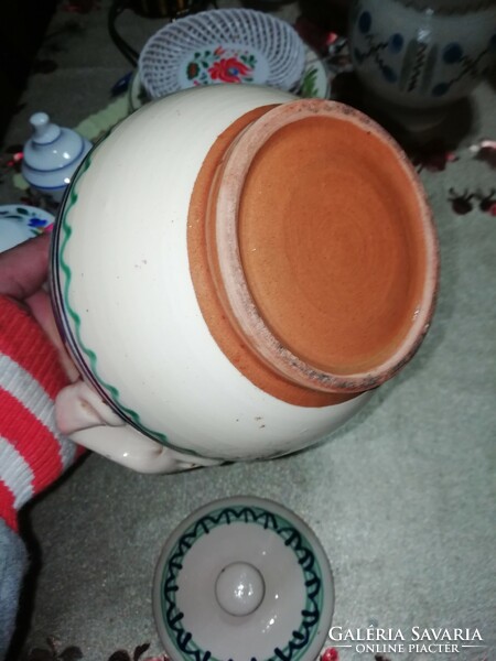 Ceramic sugar or flour holder is in the condition shown in the pictures