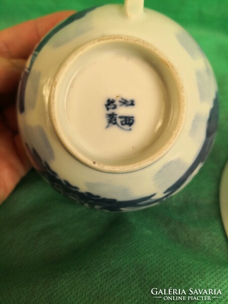 Antik kínai teás csésze aljjal