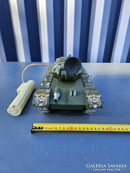 Retro remote control tiger tank