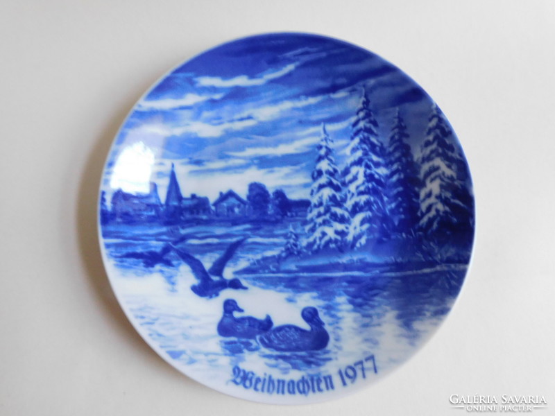 Lichte cobalt painted limited edition Christmas decorative plate with wild ducks 1997