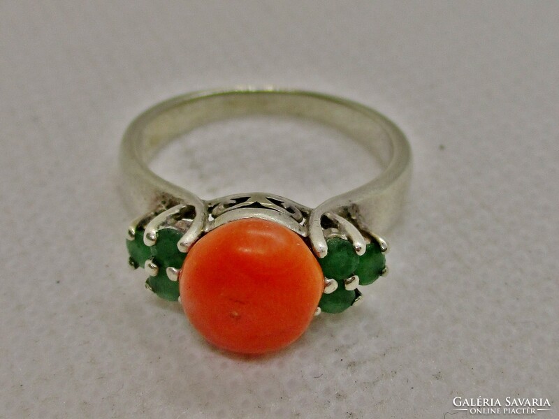 Különleges antik kézműves ezüst gyűrű valódi smaragd és korall
