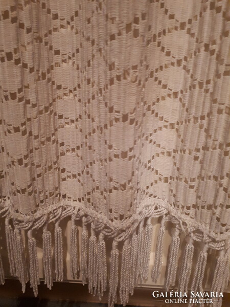 Art deco knot curtain
