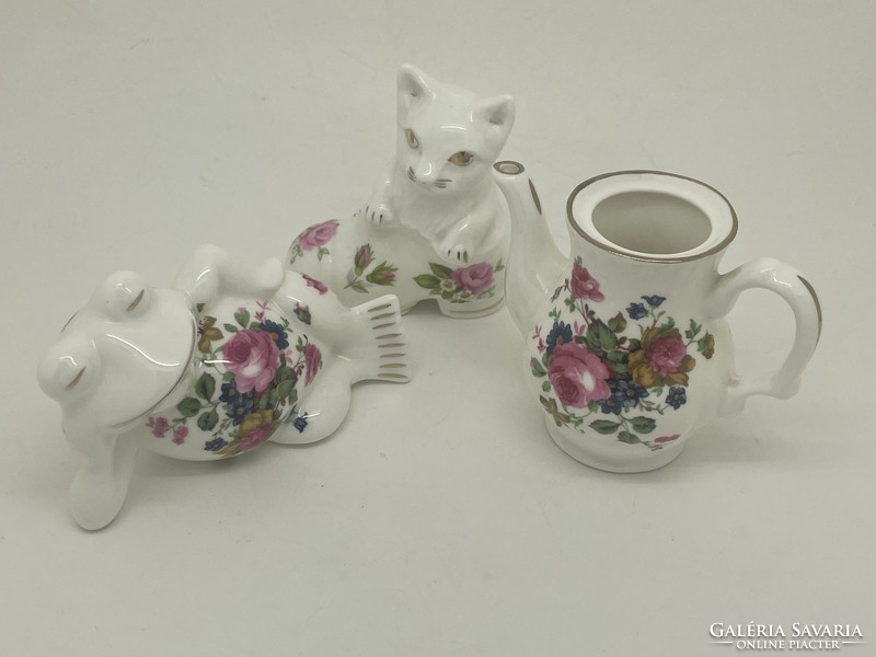 English floral porcelain objects - frog cat small jug 7cm
