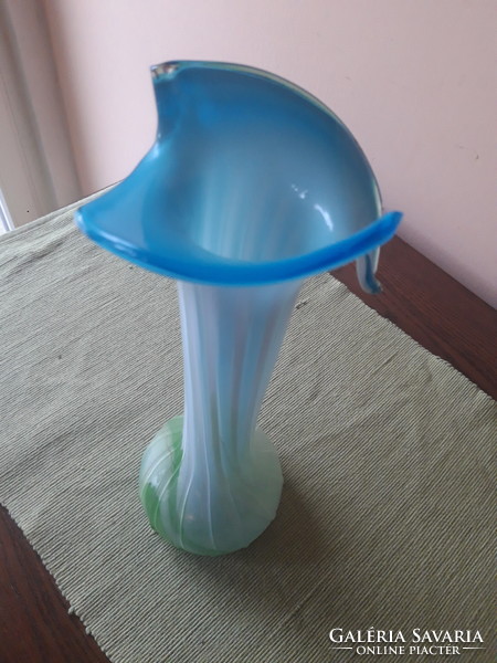 Kétrétegű, régi, fújt üveg kála formájú váza - 30 cm