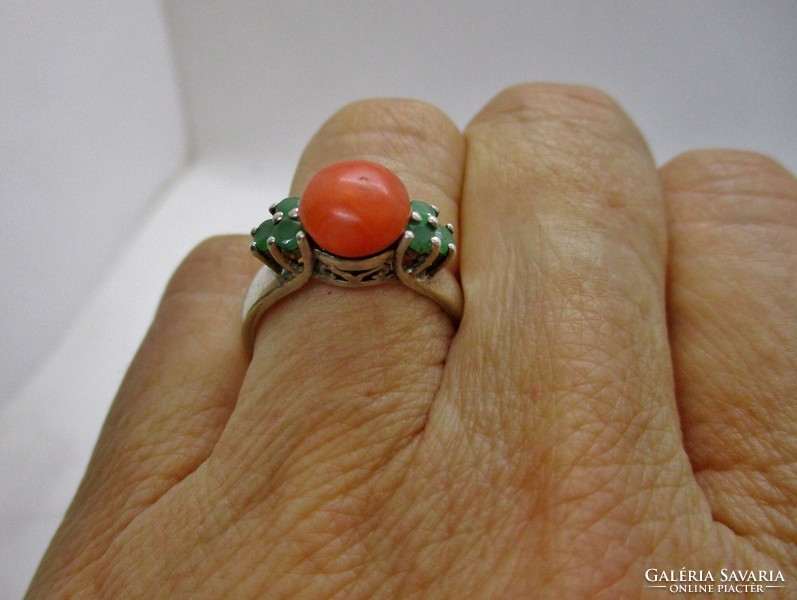 Special antique handmade silver ring with real emerald and coral