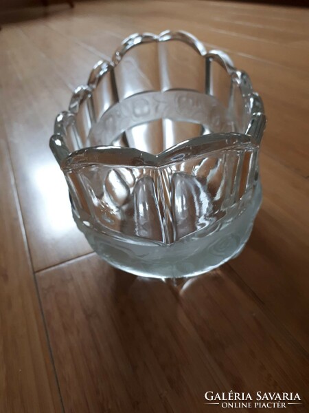 Thick glass vase with rose decoration, table centre, offering
