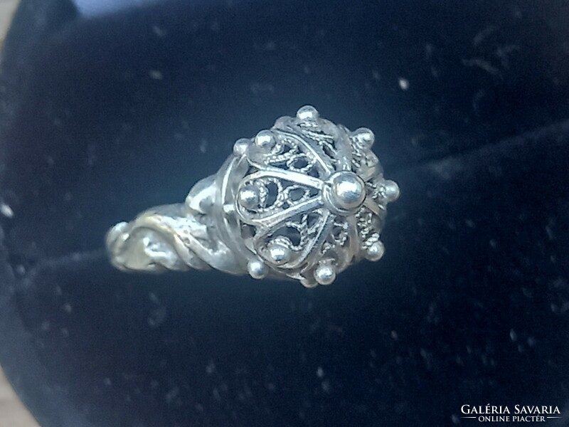 Antique silver women's ring!