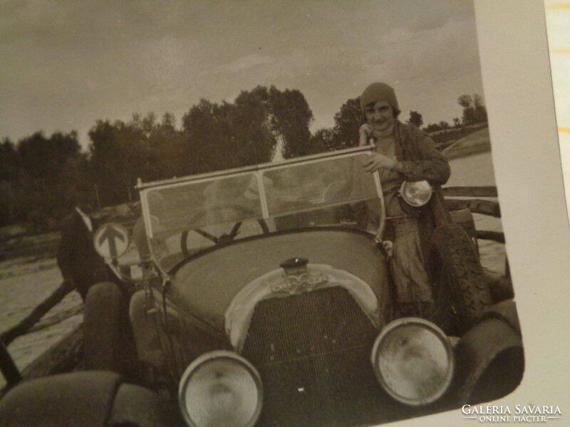 In the middle of the Danube (by car on the ferry) old photo 1929 (baranya etc.) 12 X 9 cm