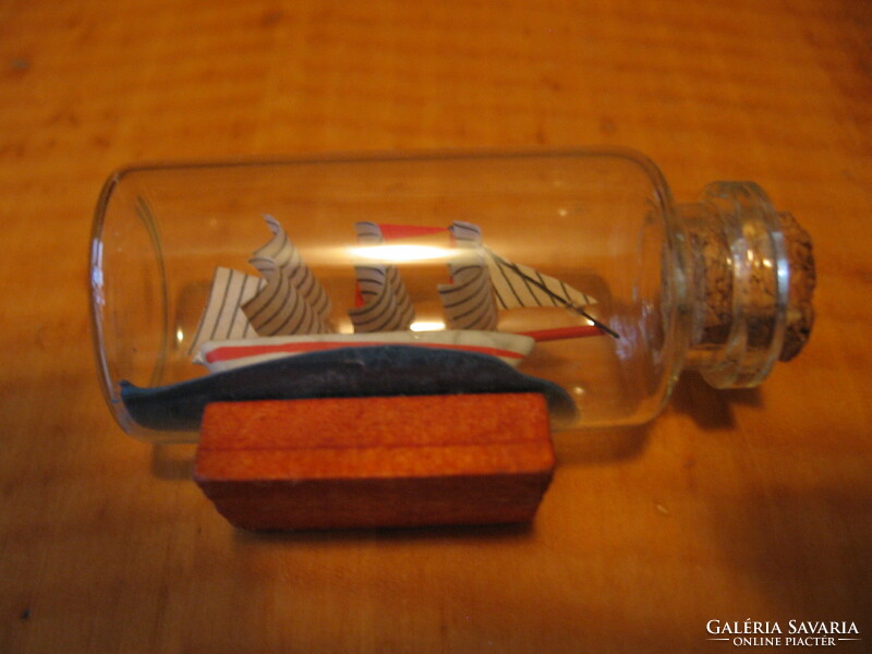Retro miniature sailing glass