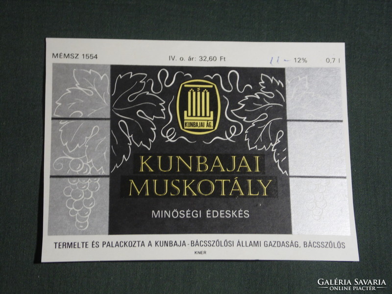 Wine label, bácszőlős winery, wine farm, muscat wine from Kunbaja