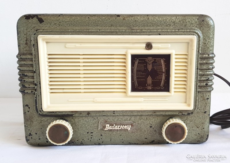 Old Badacsony radio with vinyl housing type: r926