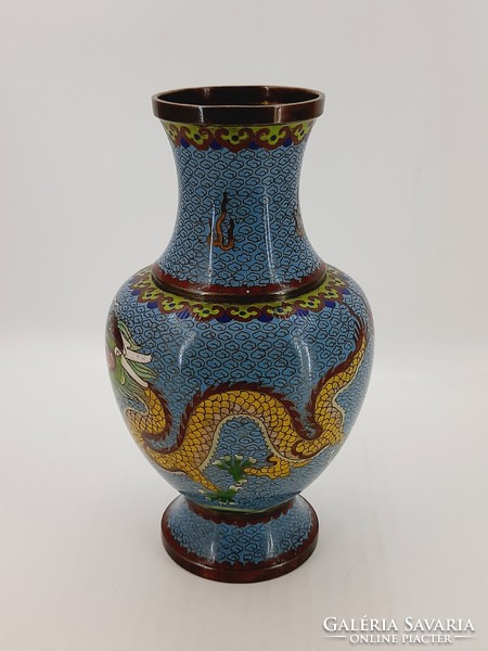 Chinese dragon enamel vase, 18.5 cm