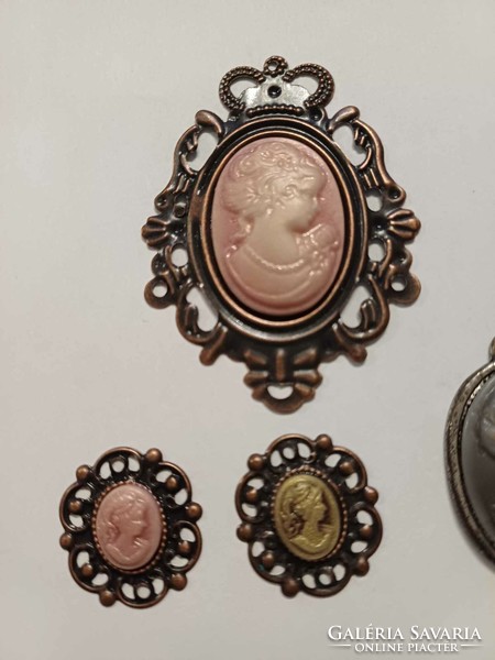 Cameo pendant 4 pcs