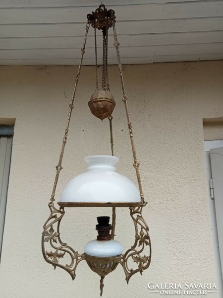 A flawless chandelier (kerosene) lamp in its original condition