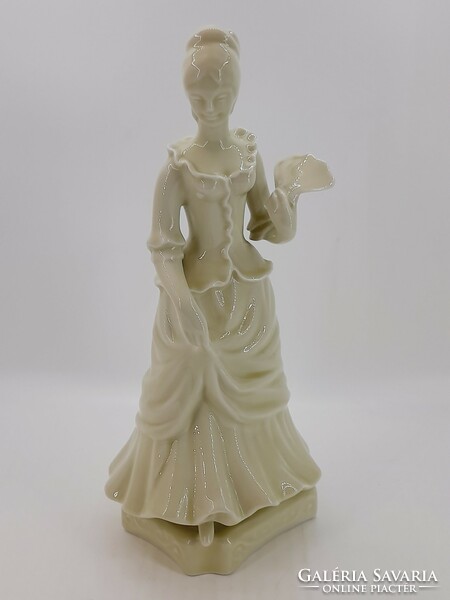 Hollóházi porcelán barokk hölgy legyezővel, alapmázzal, festetlen, 27 cm