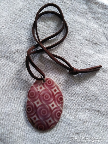 Női nyaklánc, divat ékszer - színezett kagylóból