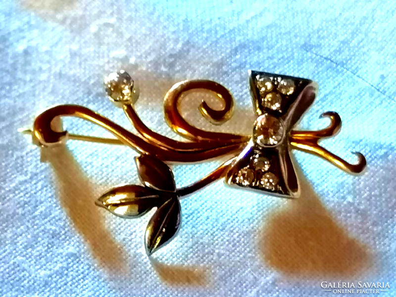 Vintage, 14 carat gold very nice flower brooch 2.