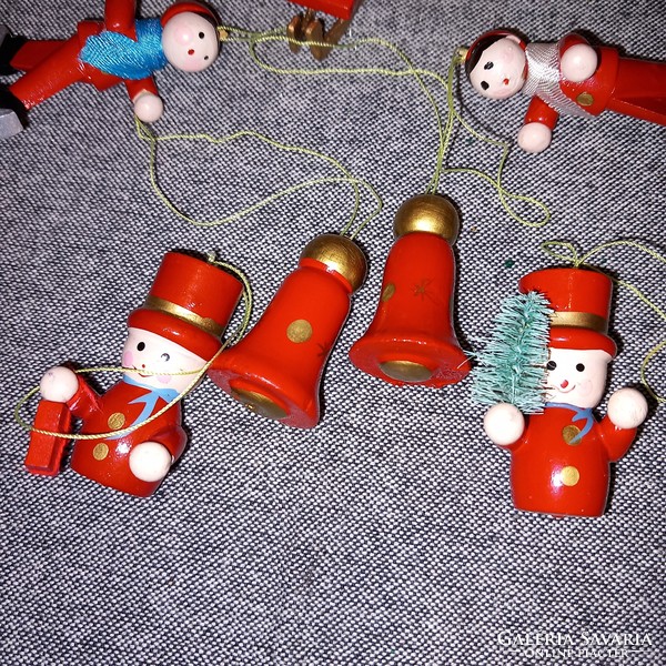 All red. 13 pcs, old wooden Christmas tree decoration. Wooden figure.