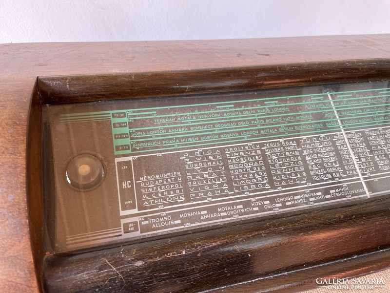 Old orion type 440 table radio 1949