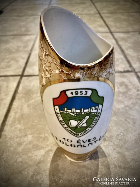 Holllóházi 10 éves szolgálatért és Emlékül feliratú váza együtt eladó