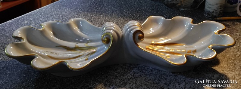 Double shells from Herend with excellent, golden pattern.. Large size..