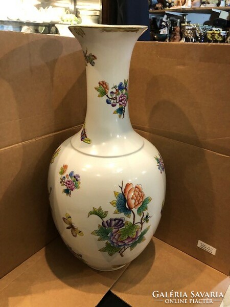 Herendi porcelán váza, Viktória mintás, 50 cm-es magasságú.