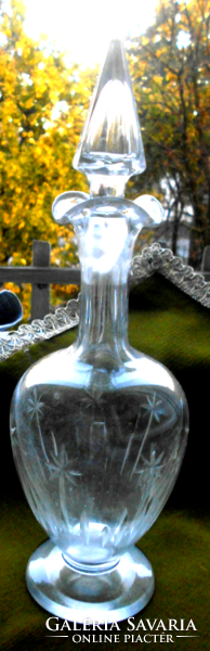Antik   üveg  palack  csiszolt mintával​, eredeti metszett dugóval