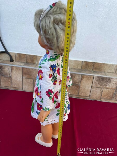 65 cm magas baba babázás  játék népi kalocsai hímzés virágos