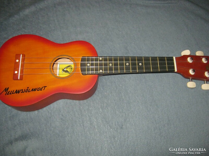 Almost new, used a few times, eagles ukulele in excellent condition